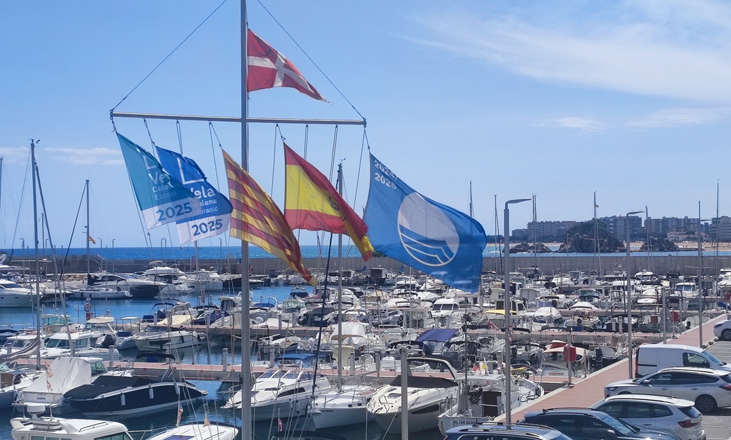 El Club de Vela Blanes revalida un año más la Bandera Azul.