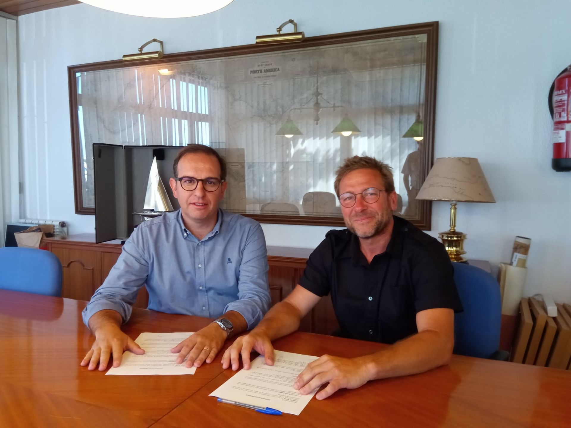 The Club Vela Blanes and Garatge Plana - Mercedes Benz renew the agreement for the Club Sailing School.