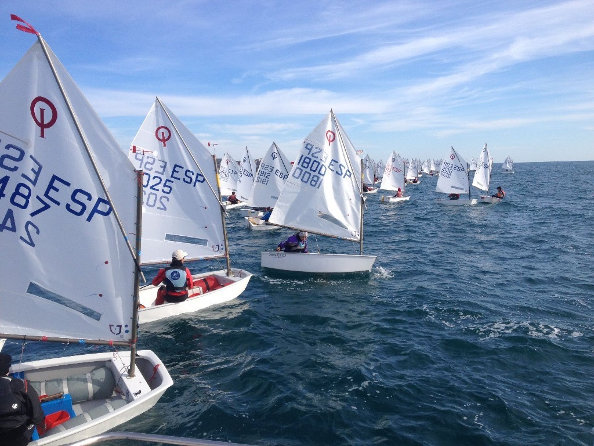 Tres regatistes del CVB participen a la primera regata de l'any al Trofeu Festa Major de Salou