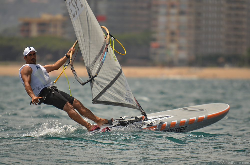 Curro Manchón y Anto Domínguez a un día de proclamarse campeón y campeona de España de Raceboard.