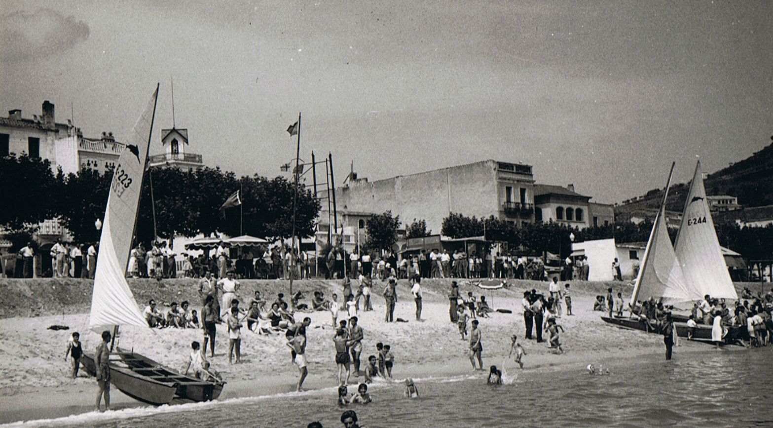 El Club de Vela Blanes organizó dos ediciones del Campeonato de España de Patines (1951 y 1955) 