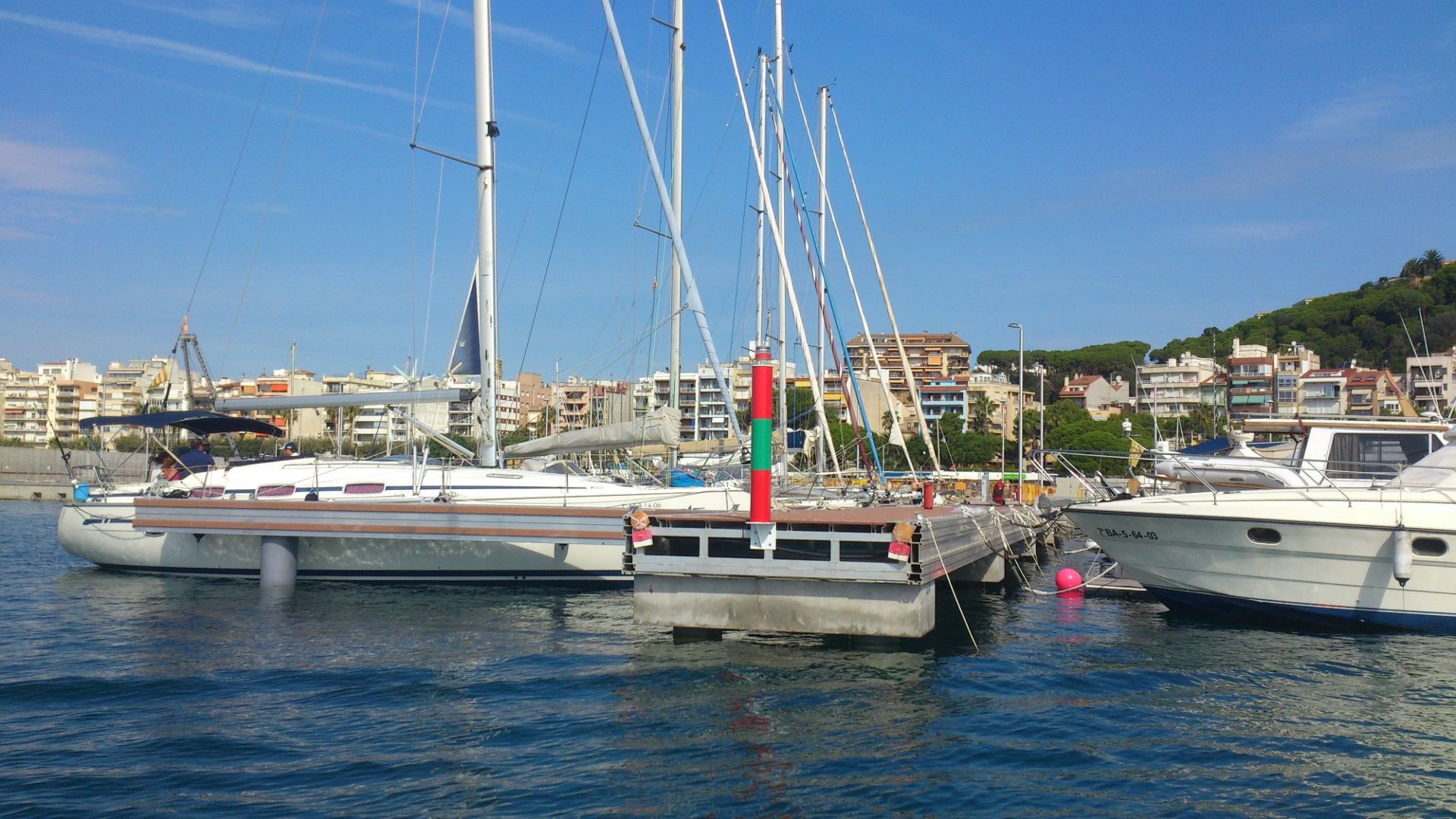 Els nous fars del Club de Vela Blanes.