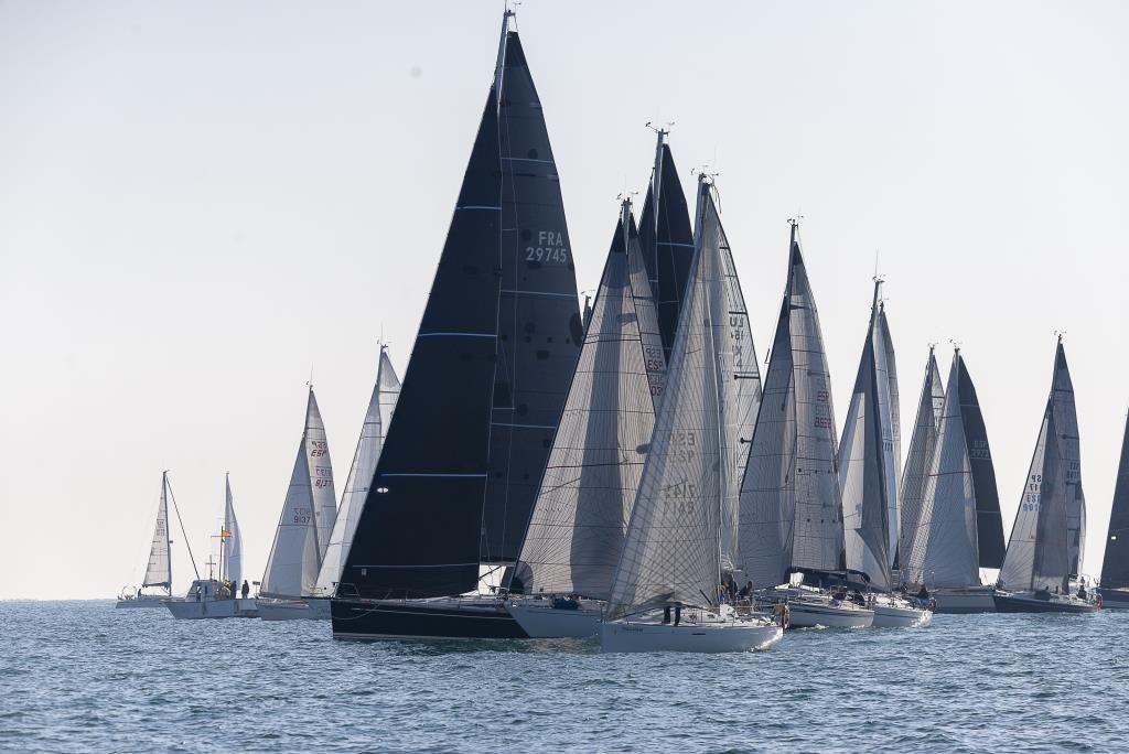 El iot SMERIT participa en la 43a edició de la regata Columbretes.