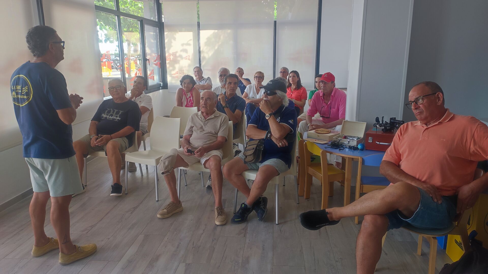 Els socis del Club de Vela Blanes descobreixen els secrets del cel en una vetllada d'astronomia i navegació