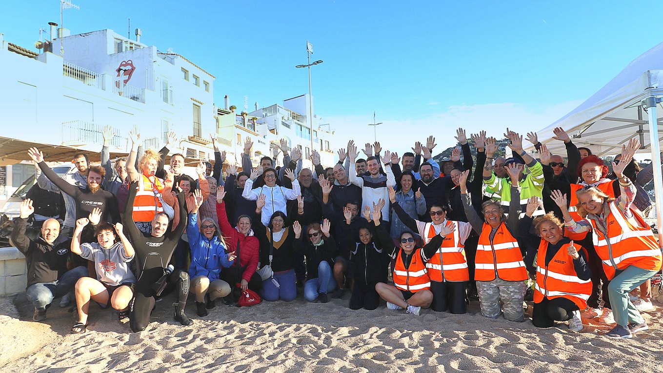 El Club de Vela Blanes colabora a la 2ª limpieza del fondo marino y playas.