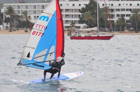 Jordi Bosch cuarto masculino al Campeonato de Baleares de Windsurfer