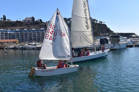 El Casal de Setmana Santa engega les activitats lúdic-esportives al Club de Vela Blanes i escalfa motors per l'estiu. - 10