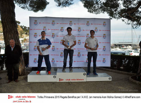 La manca de vent dona pas a la festa del Trofeu Primavera 2015 al Club de Vela Blanes. - 5