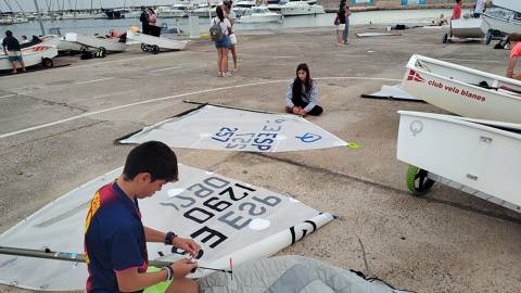 La meteorología condiciona el V Circuito Terres de mestral de Optimist al CNHV - 2