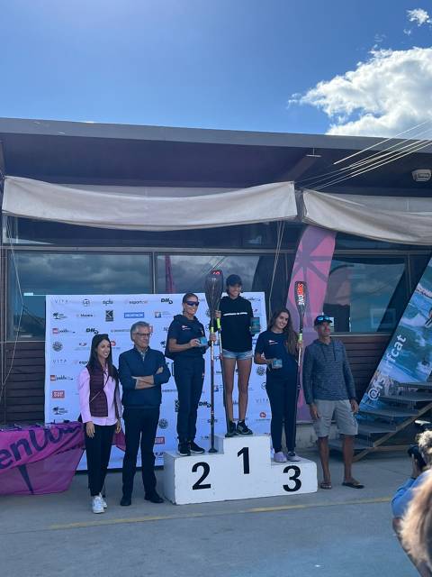 Siete podios del paddle surf del Club de Vela Blanes a la bahía de Roses.