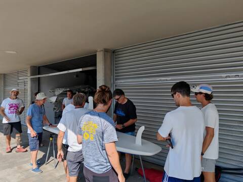 Intens dissabte amb el clínic de windsurfer dirigit per Guillermo Colomer a les nostres instal·lacions.