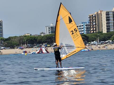 Intens dissabte amb el clínic de windsurfer dirigit per Guillermo Colomer a les nostres instal·lacions. - 4