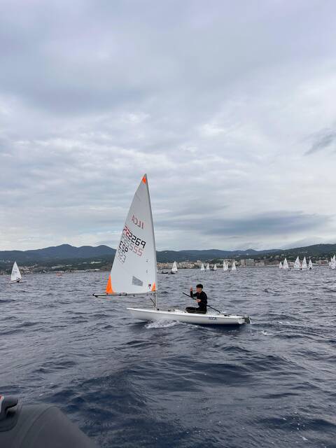 La flota de ILCA 4 del Club Vela Blanes participa en el Trofeu Emili Lledó d’Arenys. - 3