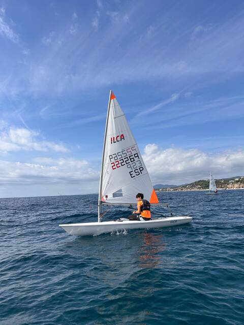 La flota de ILCA 4 del Club Vela Blanes participa en el Trofeu Emili Lledó d’Arenys. - 5
