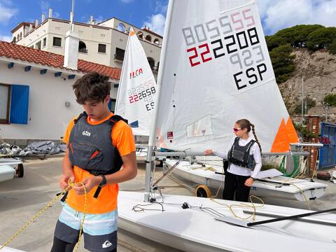 La flota de ILCA 4 del Club Vela Blanes participa en el Trofeu Emili Lledó d’Arenys. - 6