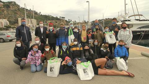 50 escolars de l’Escola Mossen Joan Batlle participen a les Jornades de Recollida de Residus al Mar inclòs al ‘Let’s Clean Europe’.