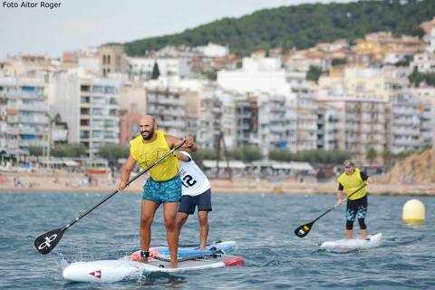 Èxit de participació al ?I Gran Premi de Paddle Surf Costa Brava' de Blanes amb més d'un centenar de participants - 2