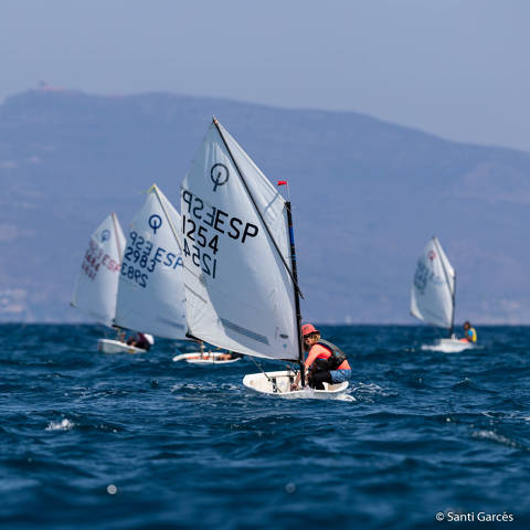 L’Equip de Regates classe Optimist inicia temporada amb la XX ATENA REGATA - 2