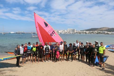 Lluís Colomé 3er en CAT-B Windsurfer a la primera edició del International Windsurfer Ibiza Meeting - 3