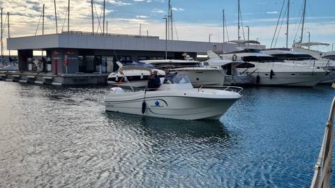 El Club de Vela Blanes sede de las jornadas de presentación del Helm Master EX de Yamaha - 4