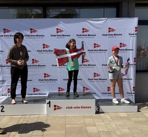 Kai Martínez brilla al Trofeu Primavera d’Optimist N3 proclamant-se guanyador sub-13 i tercer lloc absolut. - 2
