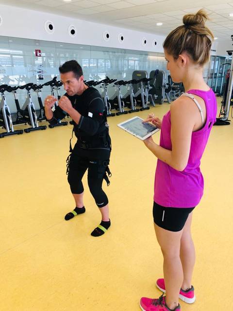  The Fitness & Spa technicians at the Vela Blanes Club participate in the kind of training on electrostimulation - 1