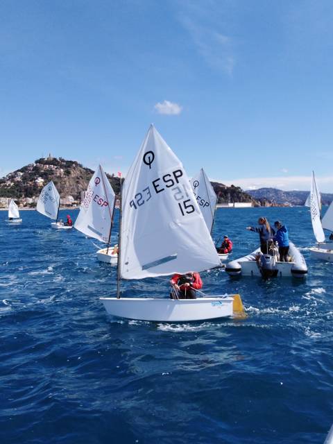 Pluja de premis entre la flota d'Optimist: Manresa, Garriga, Piguillem i Hernández pugen al podi del Trofeu Primavera. - 1