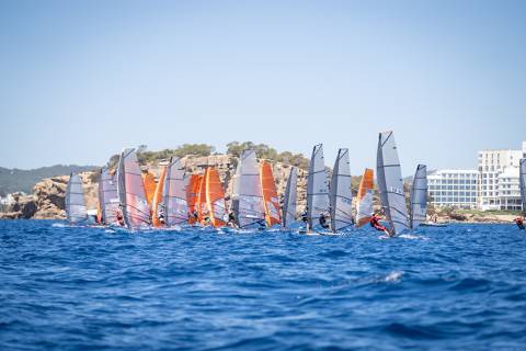 Jordi Bosch 3º en el mundial máster y el europeo de Raceboard en Ibiza. - 3