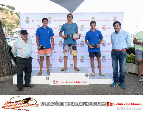 Finalitza la Copa sense sorpreses: Sergi Escandell, Pilar i Fernando Lamadrid en RS:X, Aurelio de Terry i Mar de Arce en Techno Sub-15, Guillem Segú i Capucine Fargues en Techno Sub-17 i Curro Manchón en Raceboard els nous campions d'Espanya. - 13