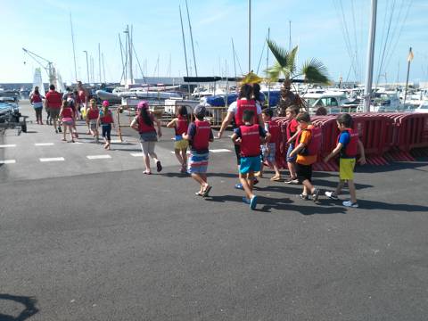 Èxit, sense precedents, de l'activitat del Bateig de Mar entre les escoles de Blanes - 1