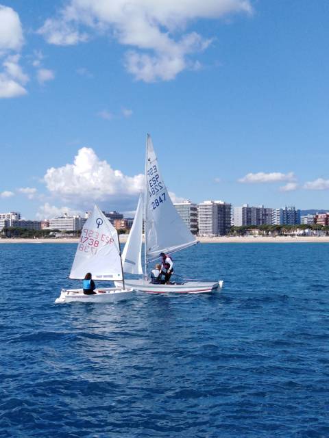  Lluvia de premios entre la flota de Optimist: Manresa, Garriga, Piguillem y Hernández suben al podio del Trofeo Primavera. - 4