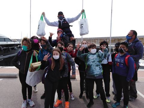 50 escolars de l’Escola Mossen Joan Batlle participen a les Jornades de Recollida de Residus al Mar inclòs al ‘Let’s Clean Europe’. - 2