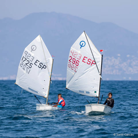 L’Equip de Regates classe Optimist inicia temporada amb la XX ATENA REGATA - 3