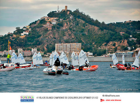 Es tanca un fantàstic primer cap de setmana del Campionat de Catalunya d'Optimist G1 i G2 amb un total de 14 proves. - 12