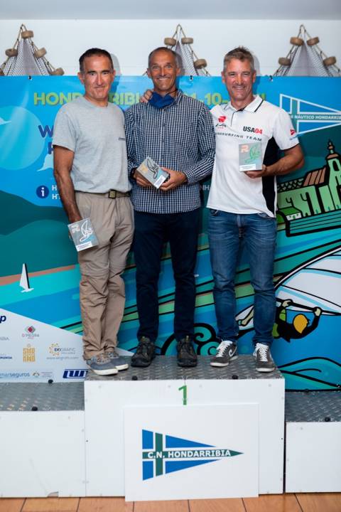 Jordi Bosch i Gonzalo Giribet al podi del Campionat del Món Màster i Campionat d’Europa de Raceboard. - 1