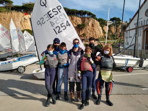 A la dècada dels 70 la família Depares, va ser l'ànima dels optimist en el Club Vela Blanes - 10