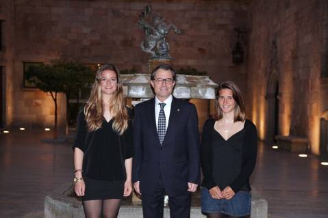 Recepció d'Alba Bou i Júlia Subirà al Palau de la Generalitat - 1