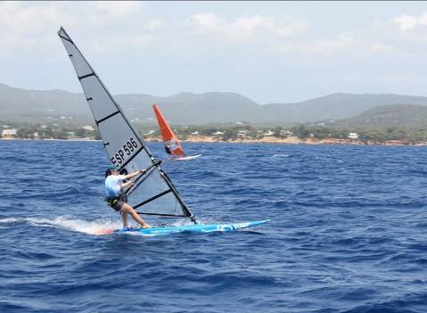 Laura Cabezas se proclama Campeona de España de Raceboard en Ibiza - 3