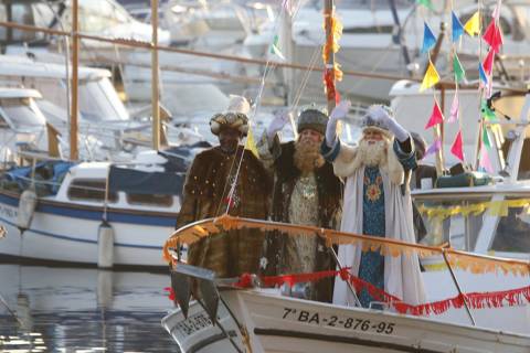 Els Reis d’Orient arriben a Blanes en el vaixell del Club de Vela - 1