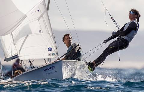 Un altra medalla en el camí cap a París: Xammar i Brugman, campions de la Lanzarote International Regatta - 2