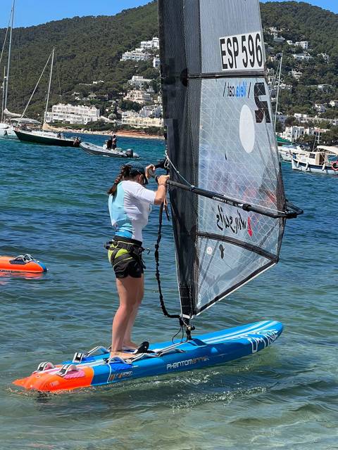 Laura Cabezas se proclama Campeona de España de Raceboard en Ibiza - 2