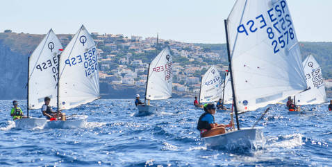 Bon debut dels optimist blanencs a la XIX ATENA REGATA Campionat Catalunya G-3 - 2