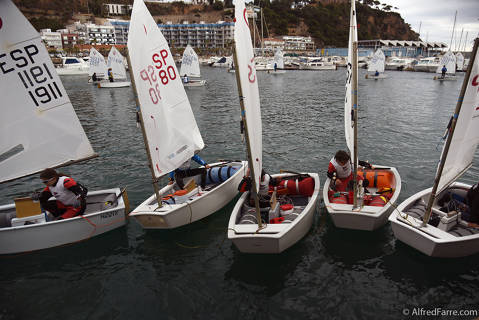 Arranca la regata Vila de Blanes de Optimist con 145 regatistas de todo el litoral catalán. - 2