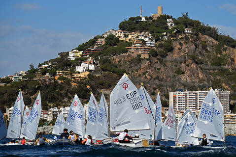 Finaliza el 50.º Vila de Blanes con más de 145 regatistas de todo el litoral catalán - 1