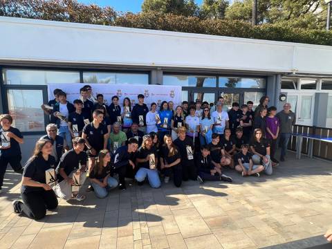 Ple blanenc al podi de la classe Windsurfer al Trofeu Primavera N2 de Blanes.