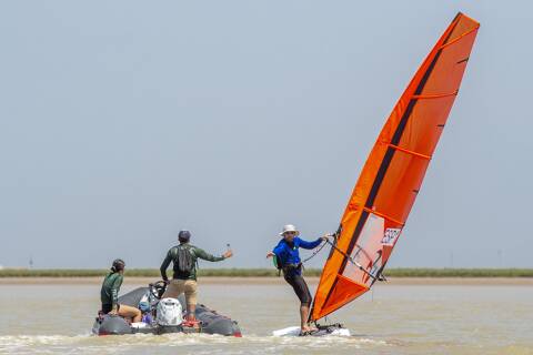 Nuestro regatista Quim Figueras participa al 59 ascenso internacional a vela del Guadalquivir.