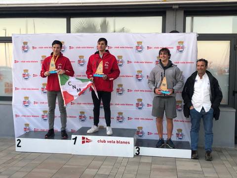 Nicolàs Hernández 3r classificat sub-18 i Marina Martínez 2a classificada sub-20 al N2 de la classe Europa i 420 - 6