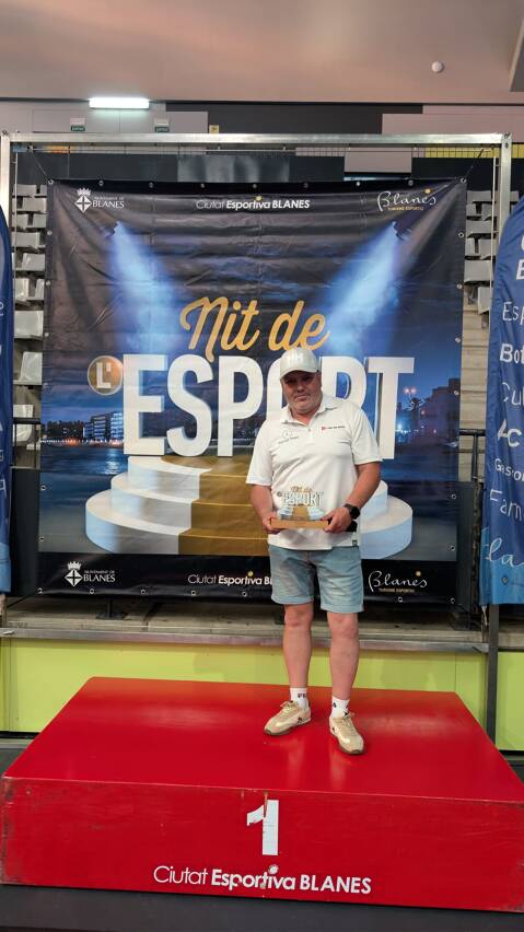 El secretari esportiu del Club de Vela Blanes, reconegut a la 9a Nit de l'Esport Blanenc. - 2